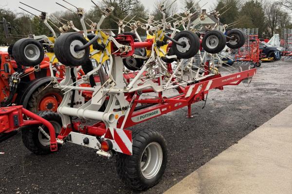 Pottinger HIT 12.14 T Trailed Tedder
